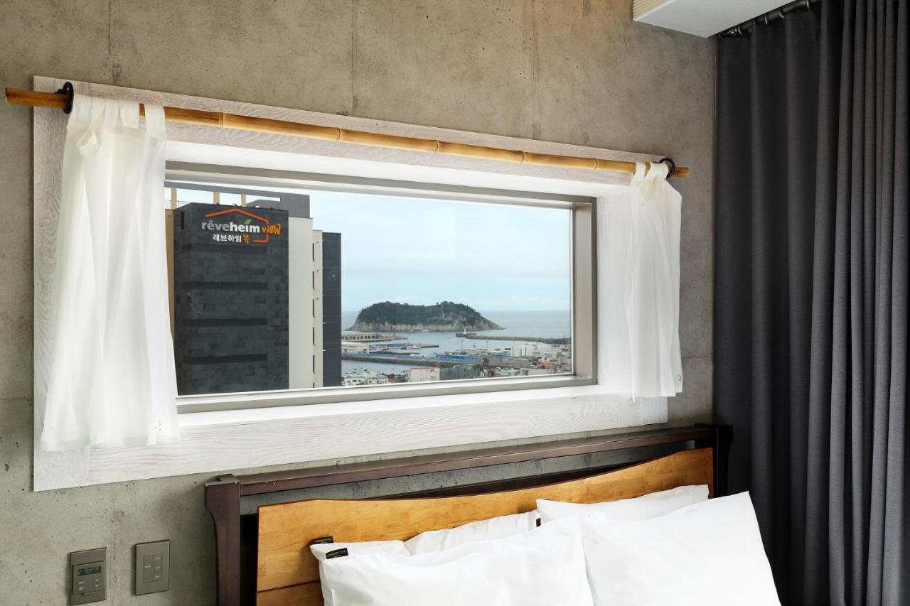 Cornerstone Hotel Seogwipo Exterior photo